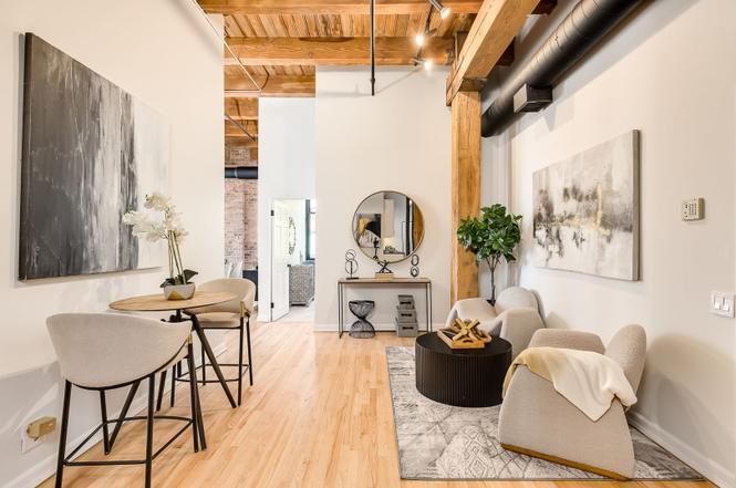 Building Photo - 331 S Peoria St