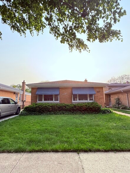 Primary Photo - 7518 Keeler Ave