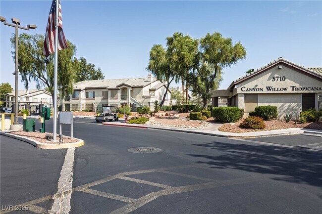 Building Photo - 5710 E Tropicana Ave