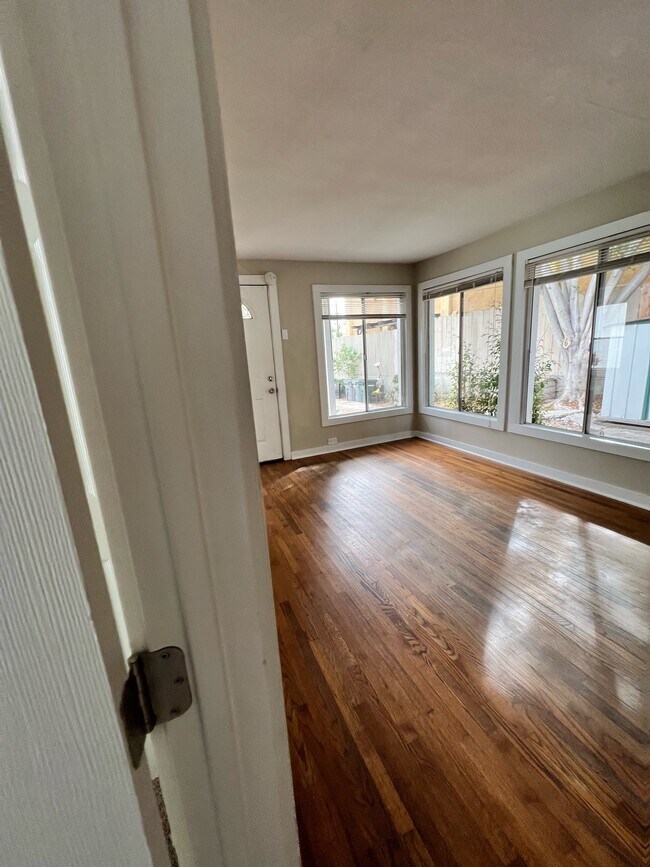 Building Photo - 3742 Harris St