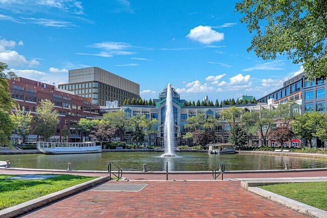 Building Photo - 6 Canal Park