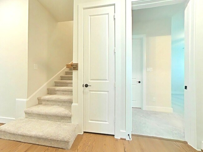 Building Photo - 1020 Prescott Dr