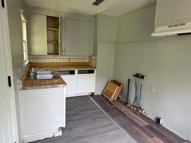 Building Photo - 2810 Morningside Dr