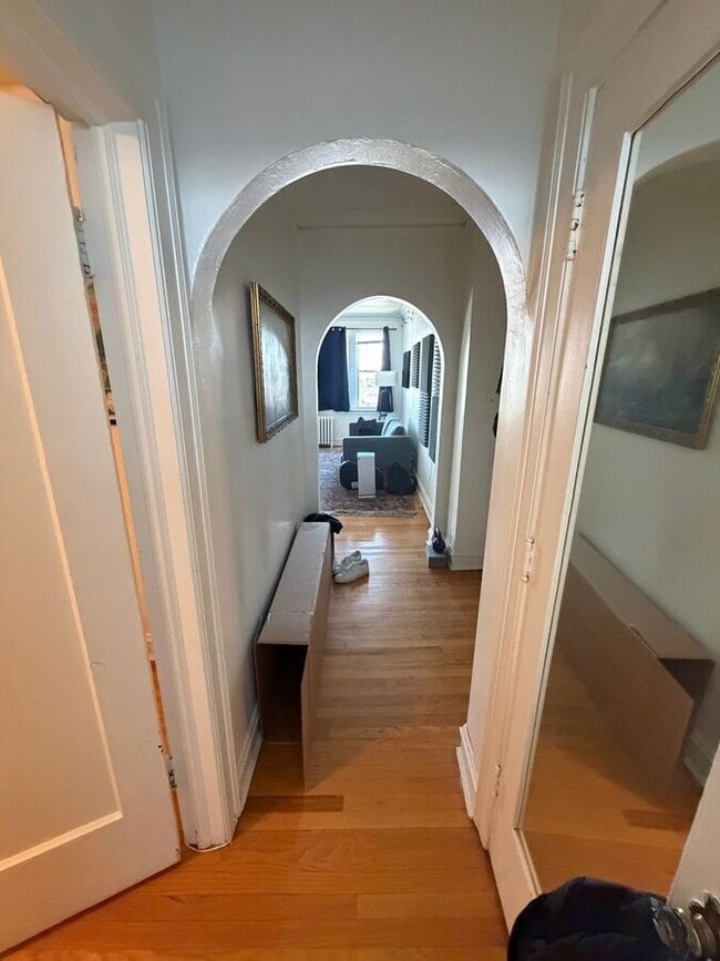 Building Photo - 1112 Curtiss St