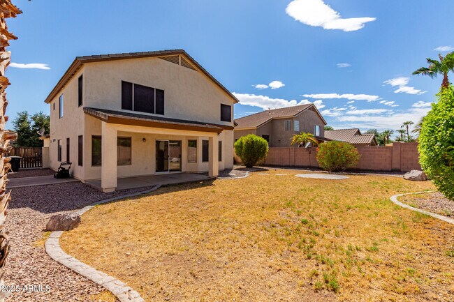 Building Photo - 2302 E Torrey Pines Pl