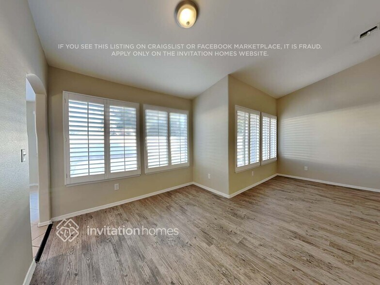 Building Photo - 4512 Crimson Leaf Dr