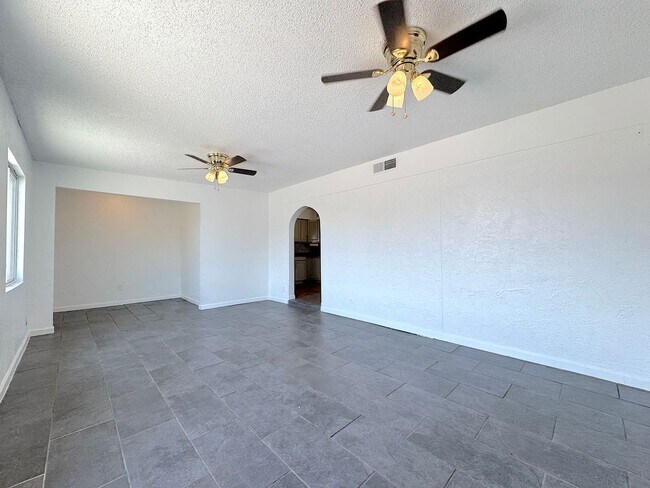 Building Photo - Northeast El Paso 4 Bed Refrig A/C
