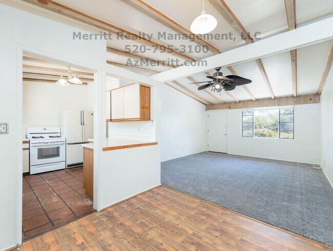 Building Photo - Perfect 3 bdrm 2 bath home in quiet centra...