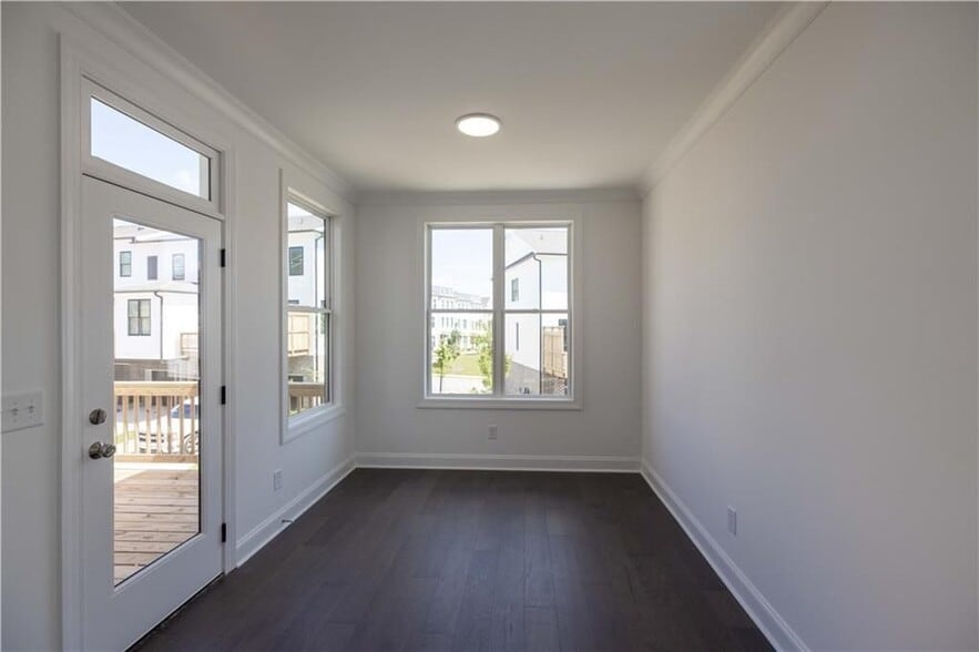 Building Photo - 530 Healy Dr