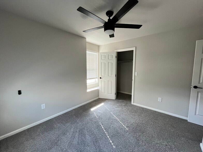 Guest bedroom - 4541 N Quemoy St