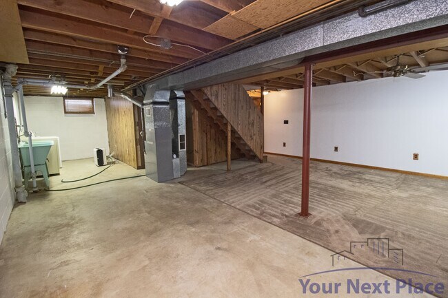 Building Photo - 4359 Toledo Ave N