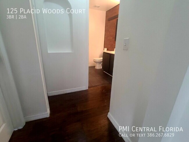 Building Photo - 125 Placid Woods Ct