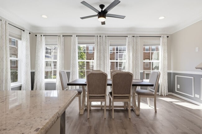 Building Photo - 3 Bed/2.5 Bath End-of-Row Beltsville Townhome