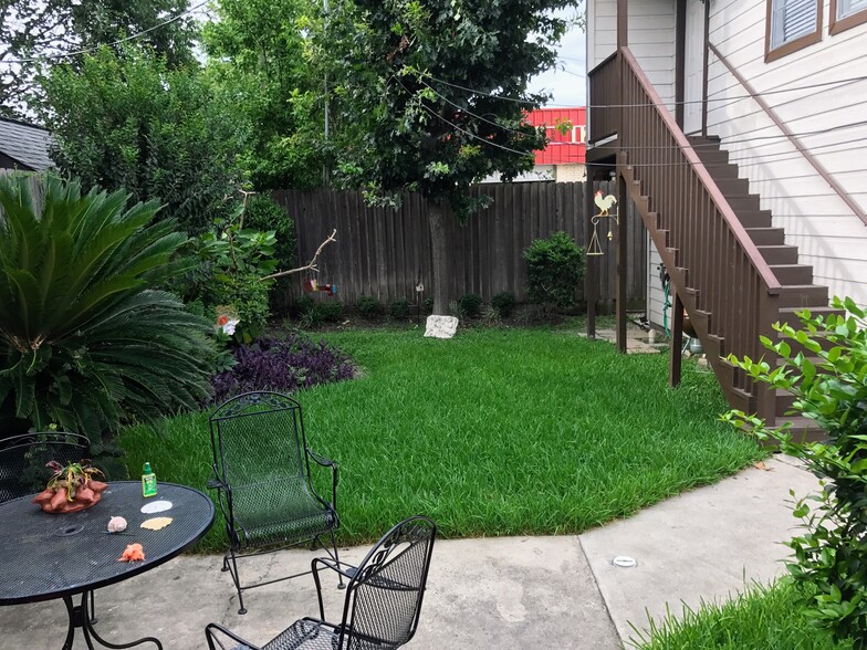 Backyard - 2106 Colquitt St