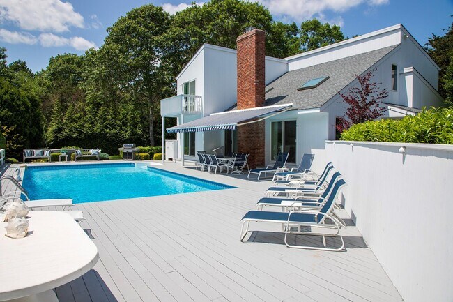 Building Photo - 5 Cedarfield Ln