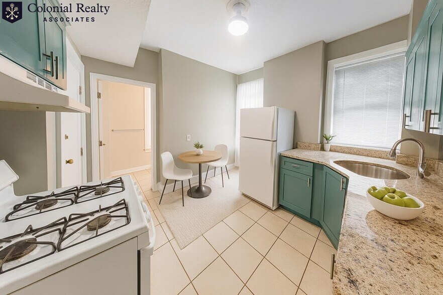 Building Photo - 17 Highgate St