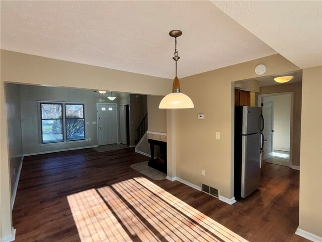 Building Photo - 16 Walnut Cir