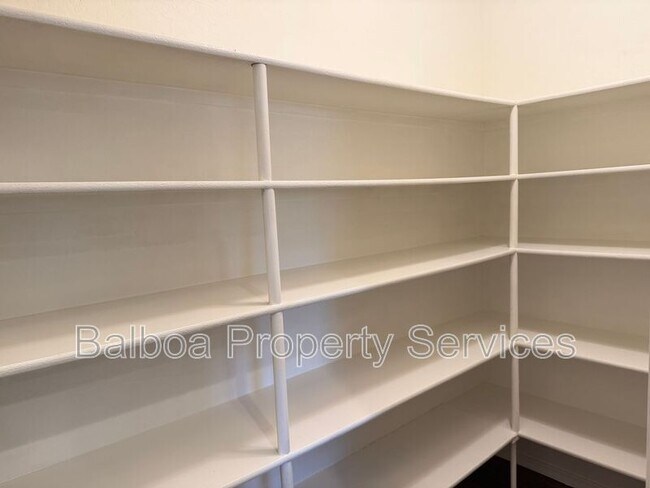 Building Photo - 4203 E Los Altos Rd