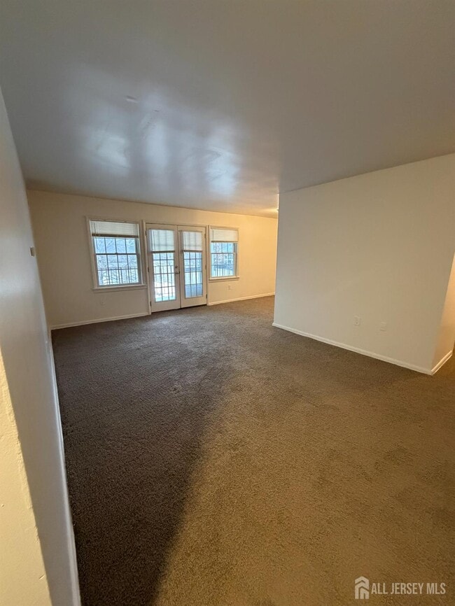 Building Photo - 304 Lakeview Terrace