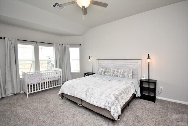 Building Photo - 10012 Deussen Ln