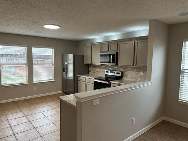 Building Photo - 4813 Cedar Crest Dr