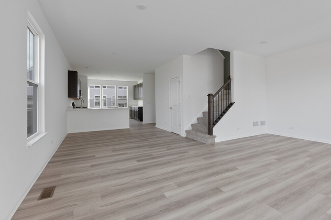 Building Photo - 541 Wolverine Dr