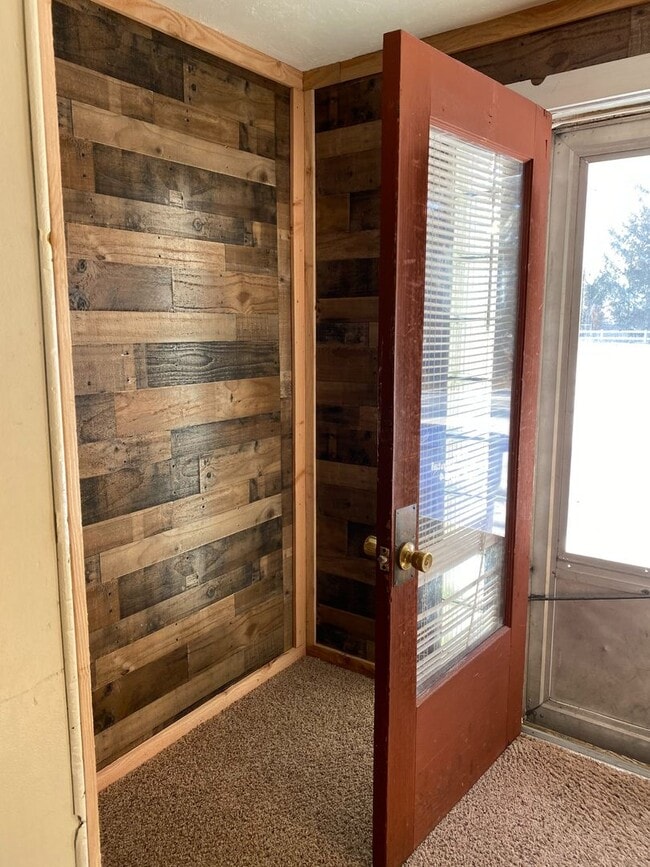 Building Photo - Cozy 2-Bedroom Home with Spacious Yard – C...