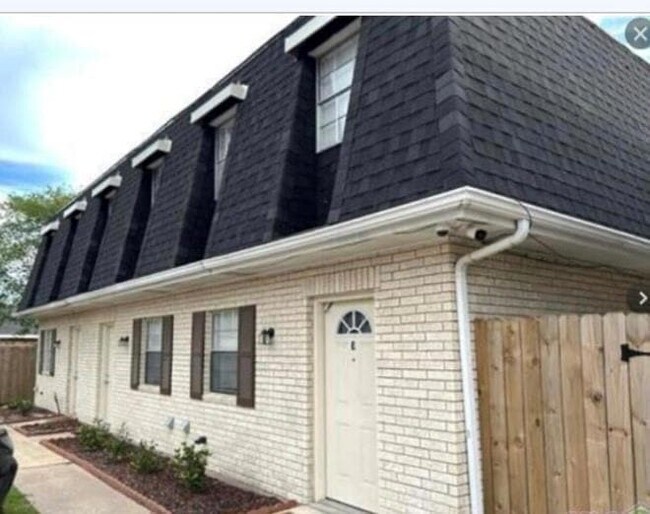 Primary Photo - 203 Maryland Dr