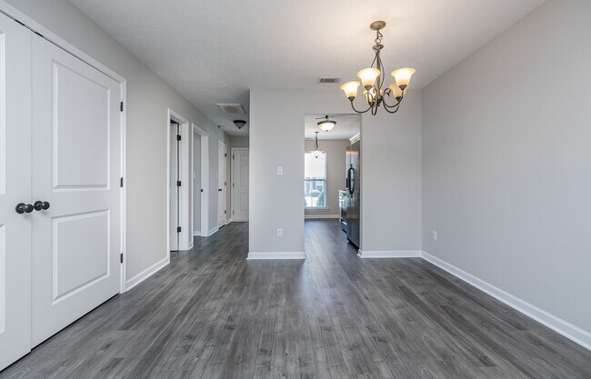 Building Photo - 119 Village Run