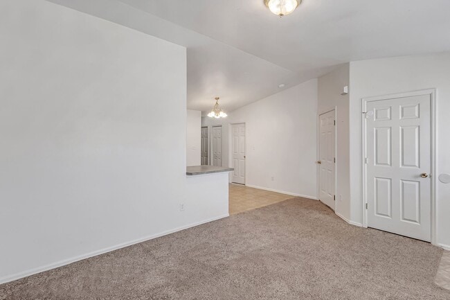 Building Photo - Charming 3-Bedroom Home in a Prime Location