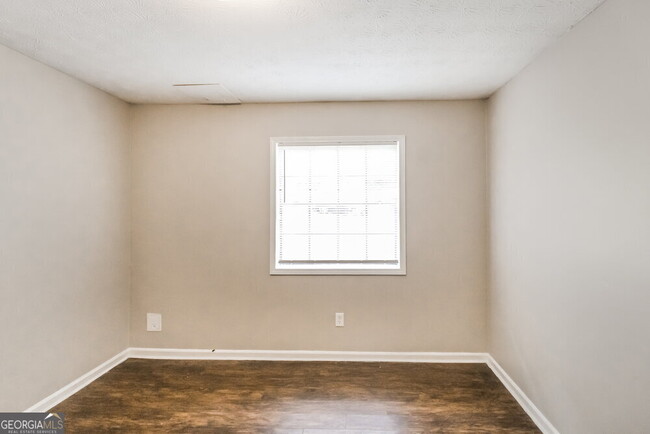 Building Photo - 3066 Arden Way SW
