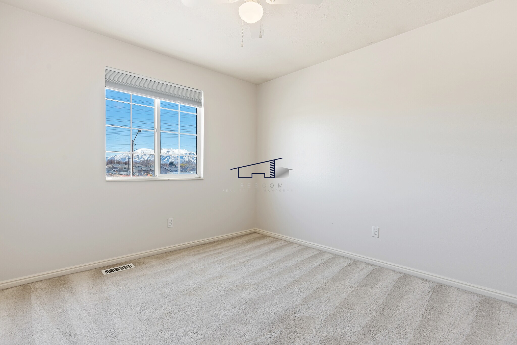 Building Photo - 5589 S 3275 W