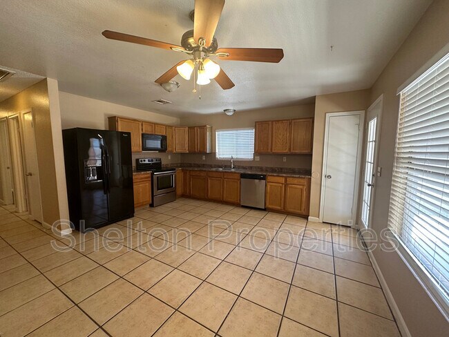 Building Photo - 5028 N 102nd Ave