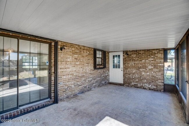 Building Photo - 6377 Dane Ave