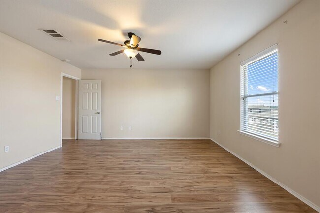 Building Photo - 13405 Lismore Ln