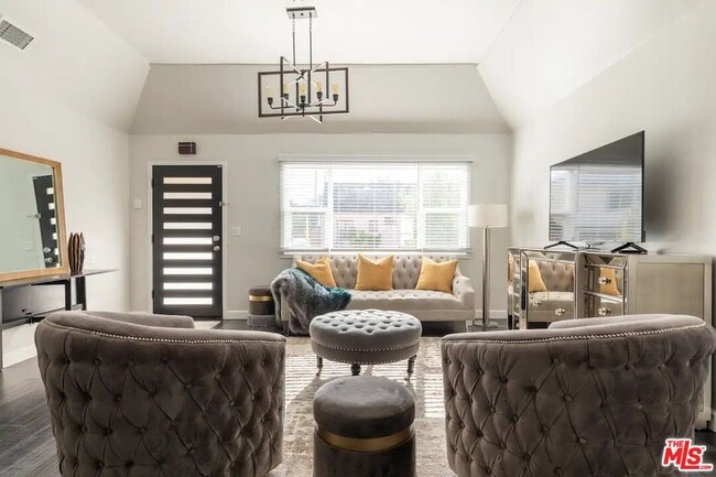 Building Photo - 1207 Reynolds Dr