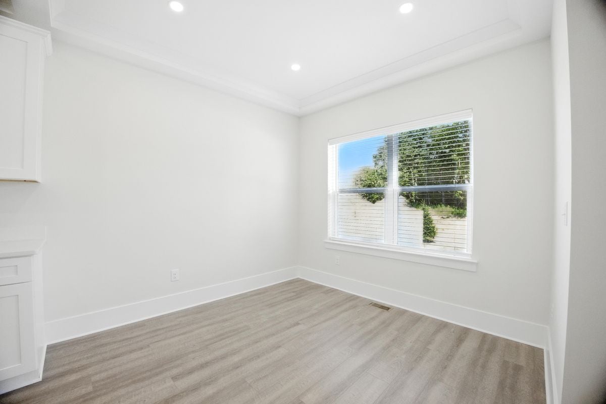 Building Photo - 3 Kessel Run