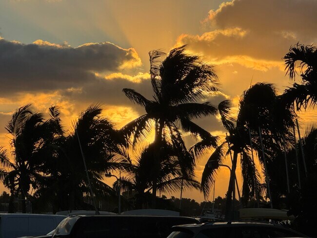 Building Photo - 4500 N Flagler Dr