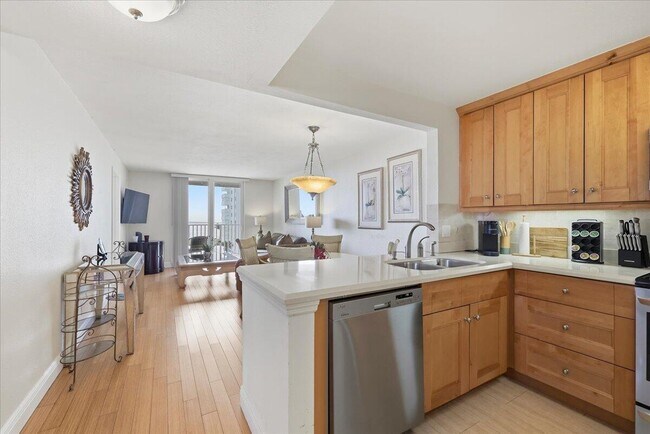 Building Photo - 2929 S Ocean Blvd