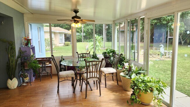 Building Photo - 562 SE Majestic Terrace