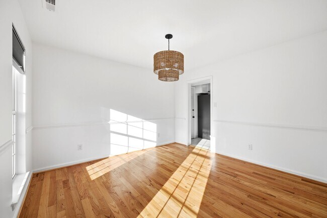 Building Photo - 1600 Old Brook Rd