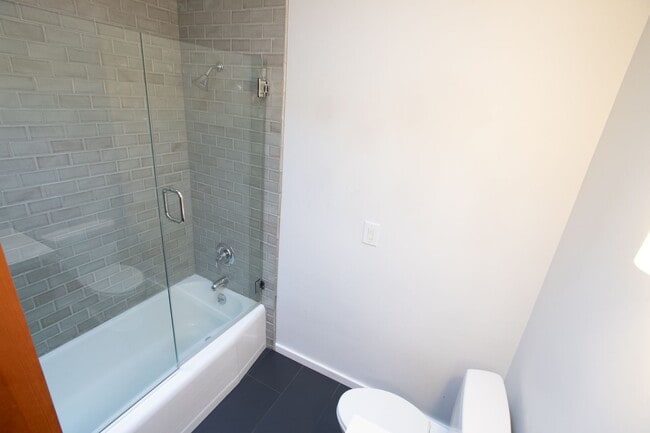 Building Photo - Magnolia 4 bedroom, 3 bathroom