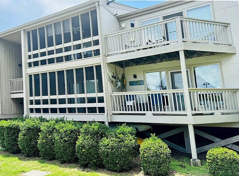 Building Photo - 6125 Harbourside Dr