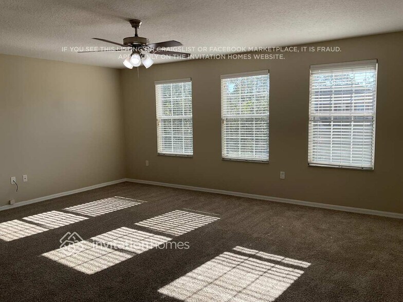 Building Photo - 3174 Burdock Ave