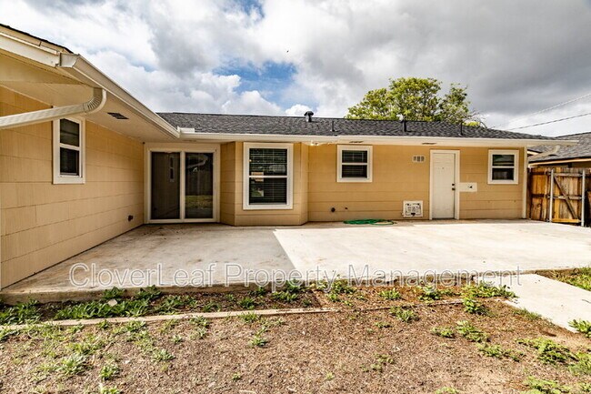 Building Photo - 6331 Peace Pipe Dr