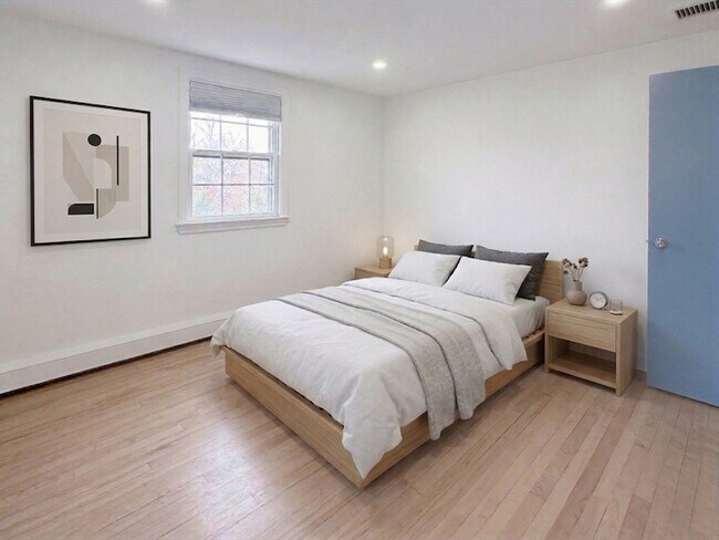 Building Photo - 27 Rockville Ave