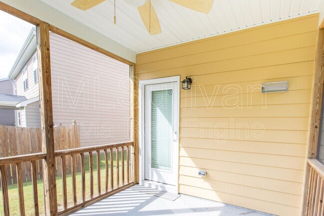 Building Photo - 110 Glenview Lane
