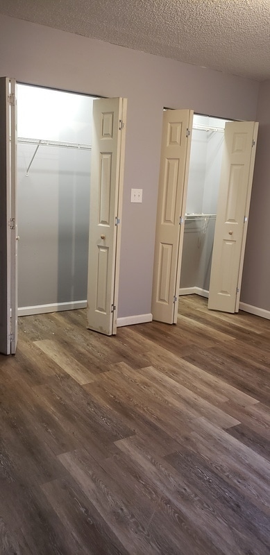 Building Photo - 618 W Horah St