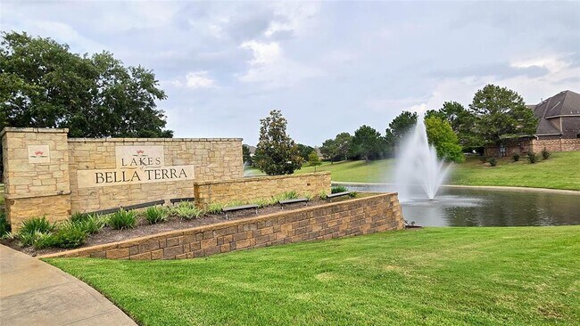 Building Photo - 24302 Bella Florence Dr