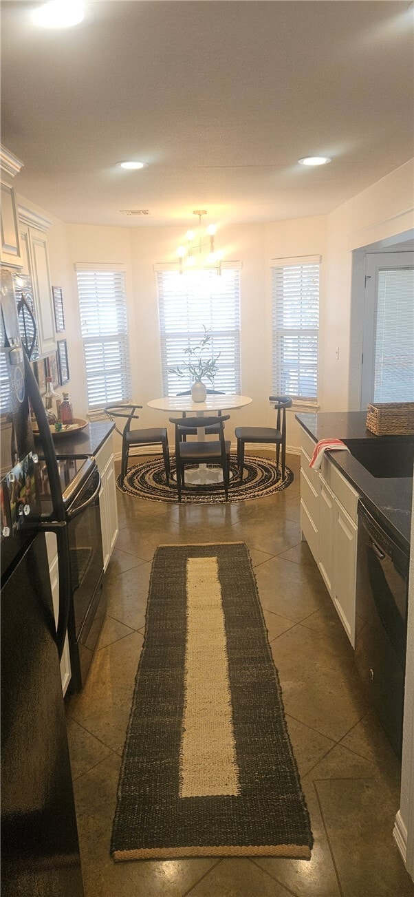 Building Photo - 1290 N Sang Ave